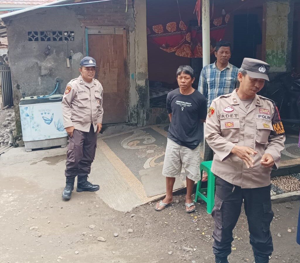 Edukasi Kamtibmas di Dusun Pedek Anyar Polsek Kuripan Siap Amankan Pemilukada 2024