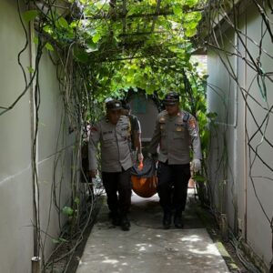 Polri Lakukan Evakuasi  Korban WNA Meninggal Dunia