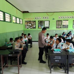 Polsek Bayan Pastikan Pendistribusian Program MBG Berjalan Aman dan Tertib