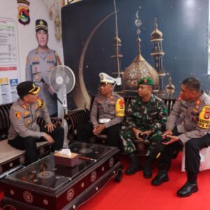 Kapolres Lombok Barat Tinjau Pospam Batulayar, Pastikan Keamanan Lebaran