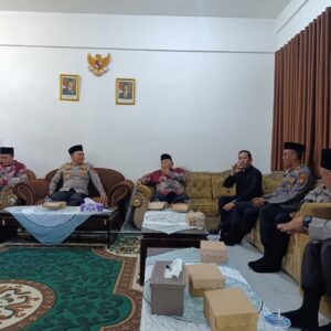 Kapolres Lombok Barat Jalin Sinergi dengan Pimpinan Ponpes As Shohwah untuk Jaga Harkamtibmas