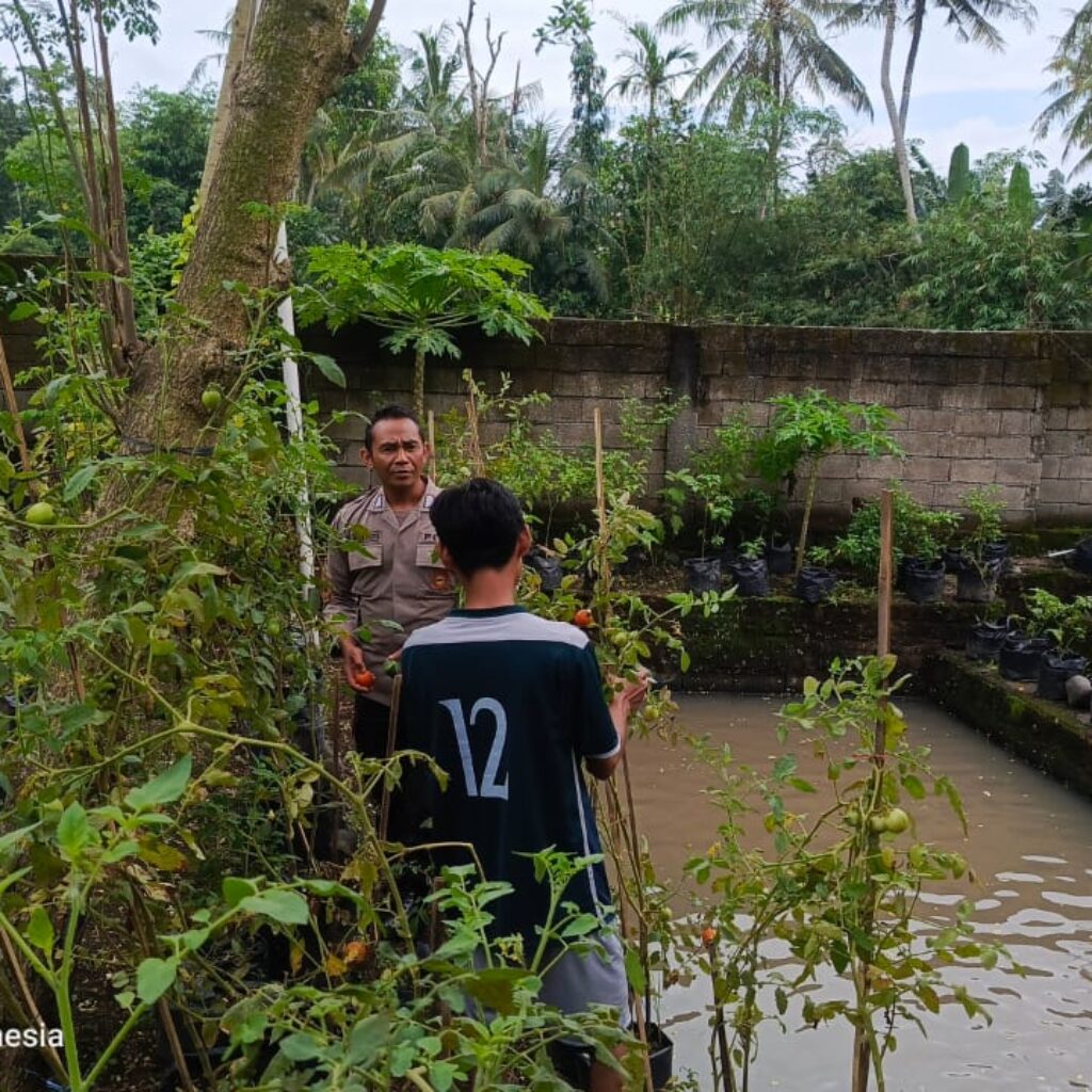Bhabinkamtibmas Kuripan Sosialisasi Program Ketahanan Pangan Berbasis Komunitas