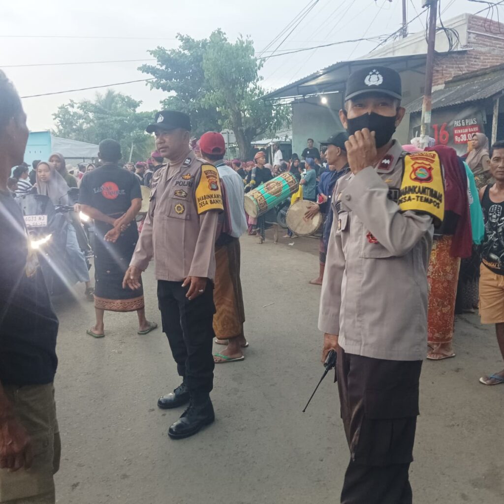 Sinergi Polisi dan Warga Amankan Nyongkolan di Desa Banyu Urip, Gerung