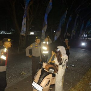 Sat Samapta Polres Lombok Utara Lakukan Patroli dan Sambangi Remaja Nongkrong