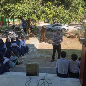 Sat Lantas Polres Lombok Utara Sosialisasikan Tertib Berlalu Lintas di SMPN 3 Gangga