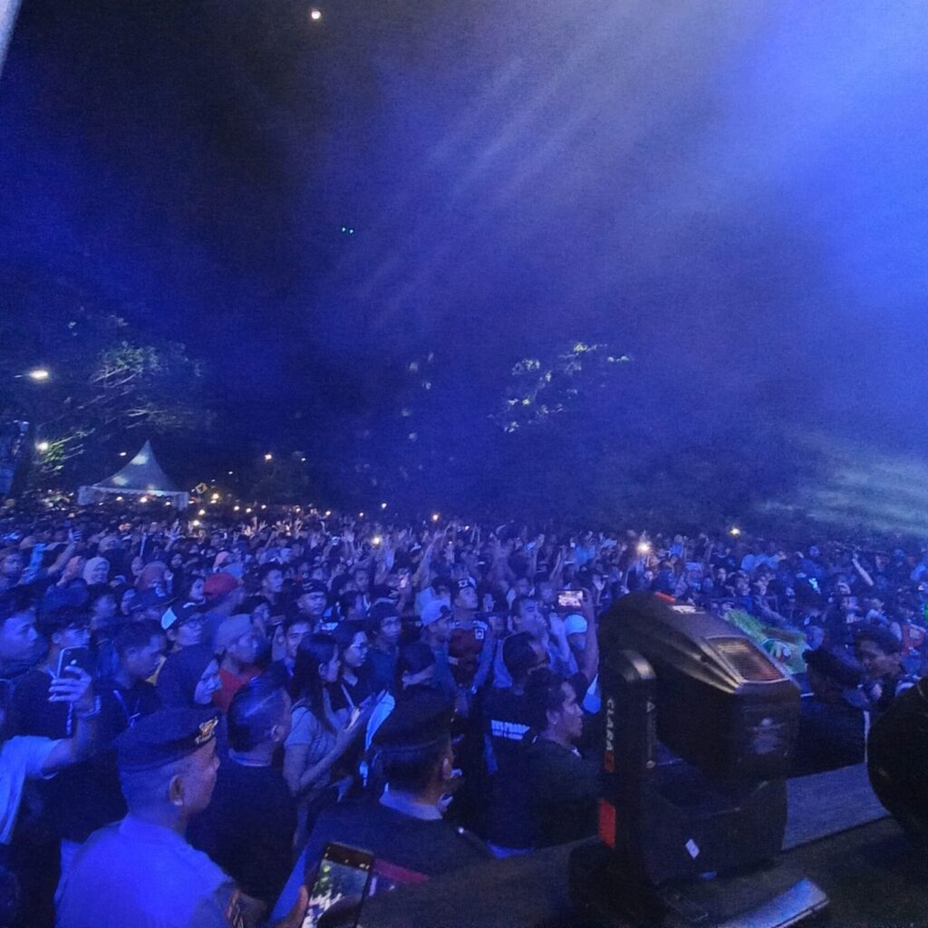 Gerung Hidup Kembali, Car Free Nite Bangkitkan Budaya dan UMKM Lokal