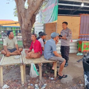 Sat Binmas Polres Lombok Utara Berikan Penyuluhan Kamtibmas kepada Komunitas Ojek