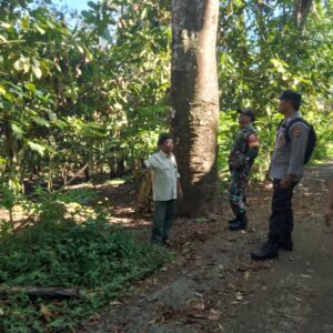 Polsek dan Koramil Bayan Kawal Penutupan Sementara Jalur Pendakian Gunung Rinjani