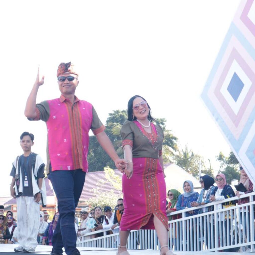 Kapolres Lombok Utara Hadiri Fashion Street HUT KLU ke-17 dan HUT RI ke-80